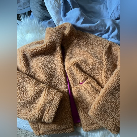 Nike sportswear oversized teddy Sherpa tan and pink jacket! - Picture 7 of 16